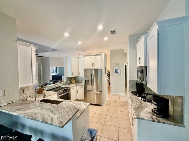 2836 SW 47th TER, Cape Coral, FL 33914