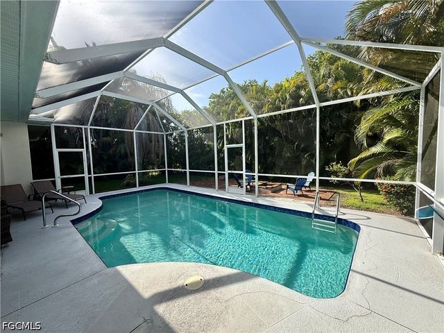 2836 SW 47th TER, Cape Coral, FL 33914