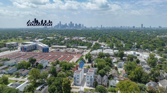 1003 Kern Street C, Houston, TX 77009