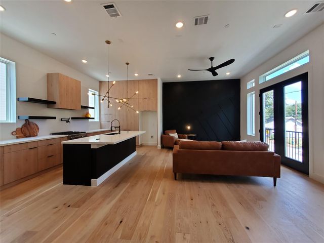 1003 Kern Street C, Houston, TX 77009