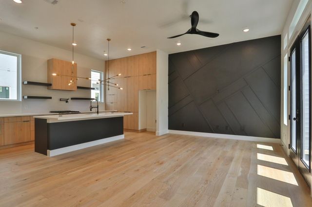1003 Kern Street C, Houston, TX 77009