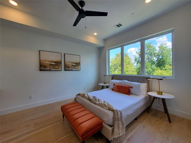 1003 Kern Street C, Houston, TX 77009