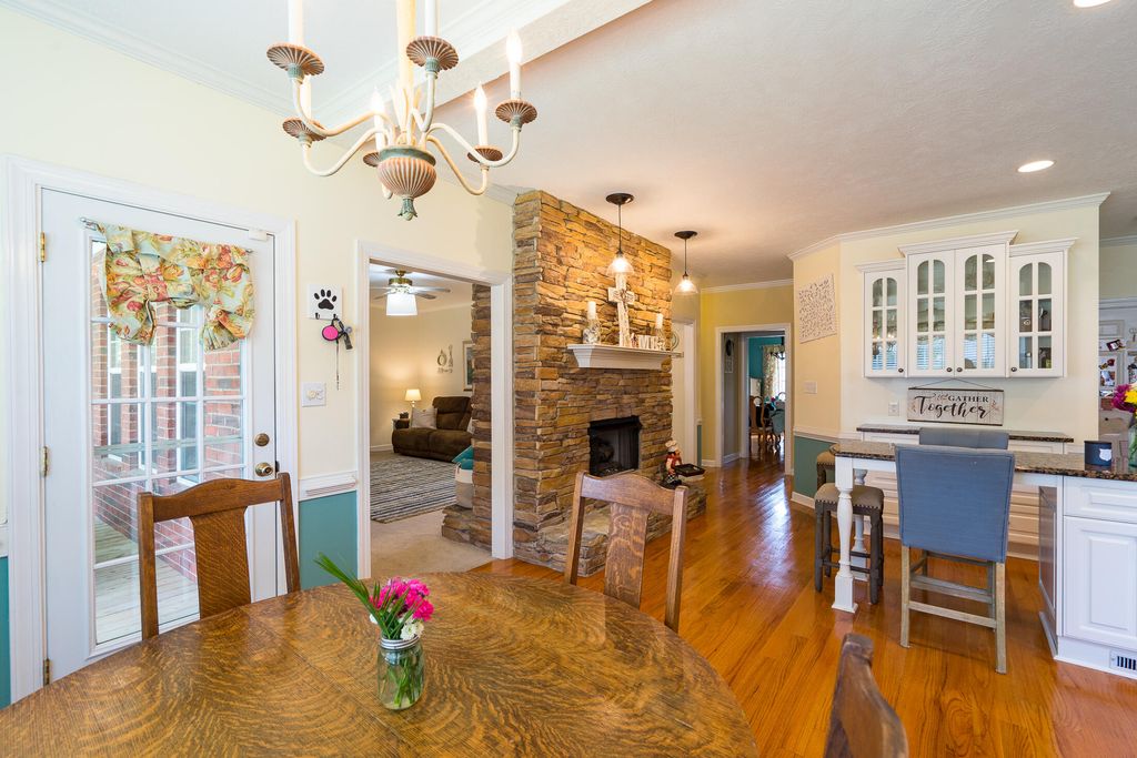 1099 HAMPSTEAD Place