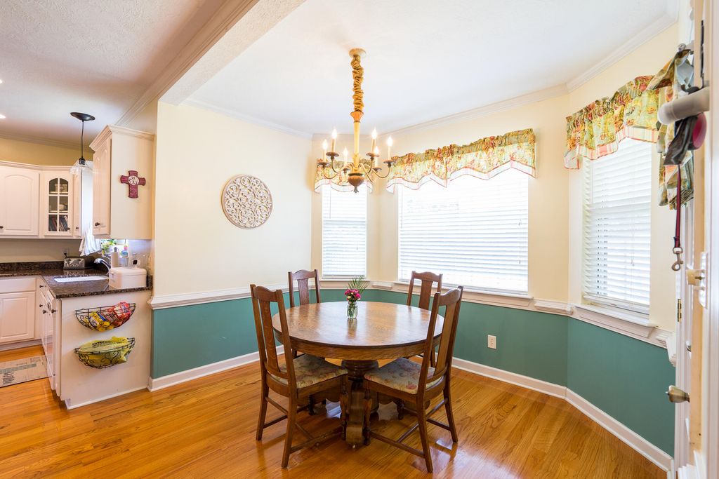 1099 HAMPSTEAD Place