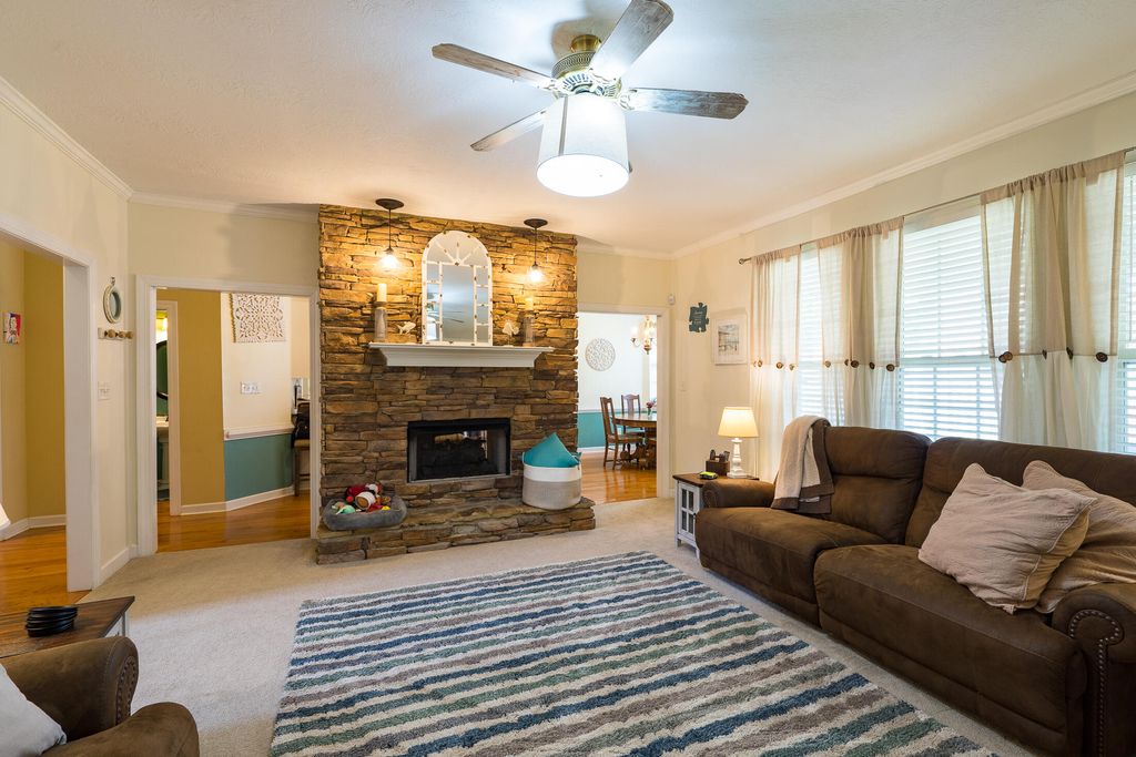 1099 HAMPSTEAD Place