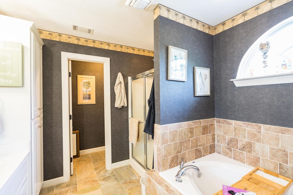 1099 HAMPSTEAD Place