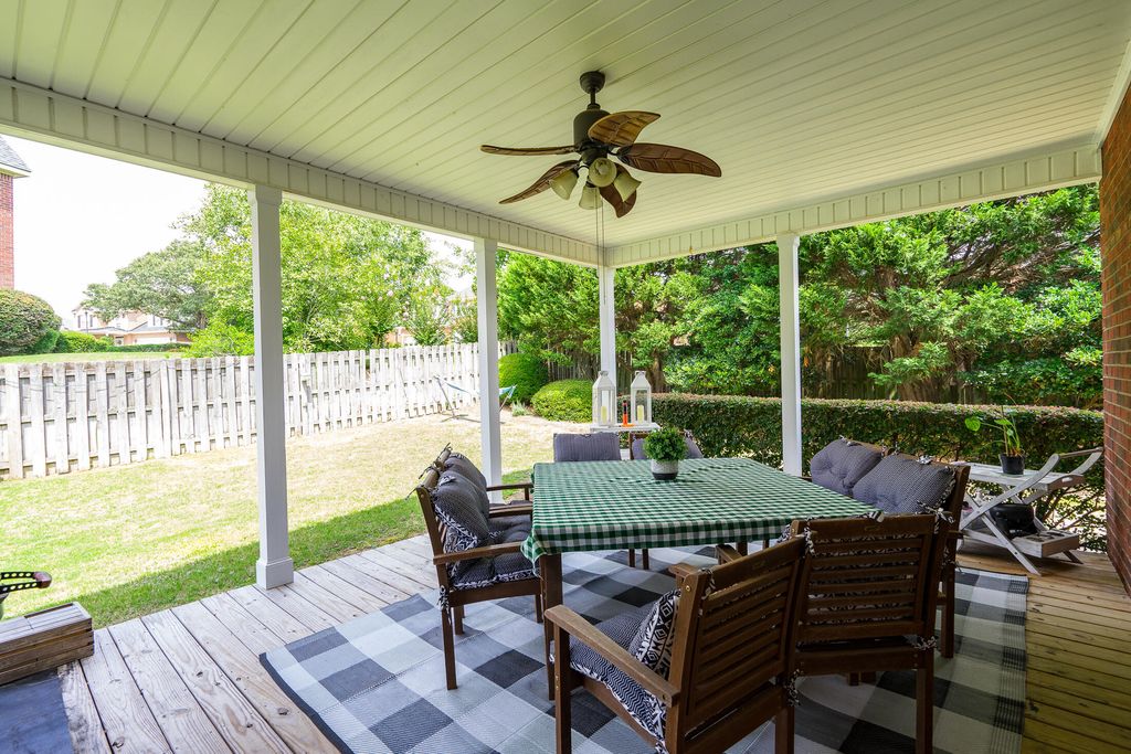 1099 HAMPSTEAD Place