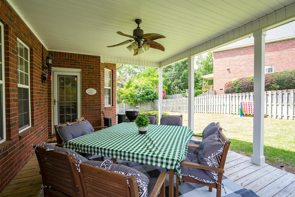 1099 HAMPSTEAD Place