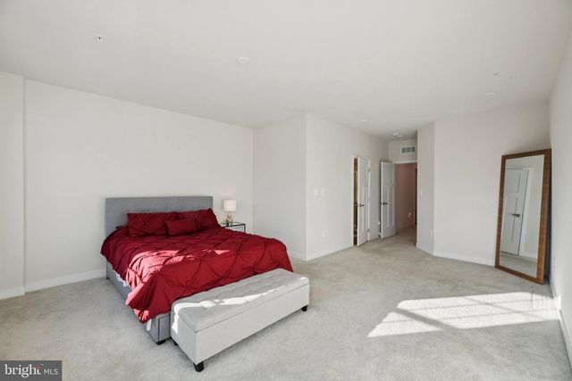 10960 PRESIDENTIAL PKWY, Upper Marlboro, MD 20772