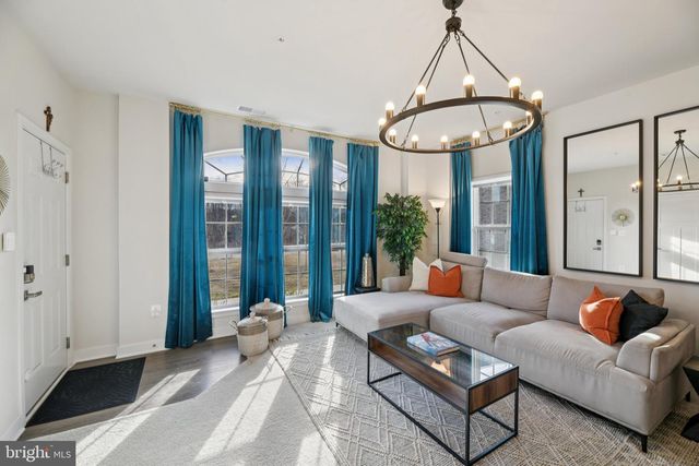 10960 PRESIDENTIAL PKWY, Upper Marlboro, MD 20772