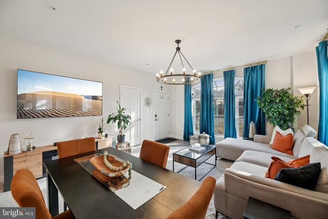 10960 PRESIDENTIAL PKWY, Upper Marlboro, MD 20772