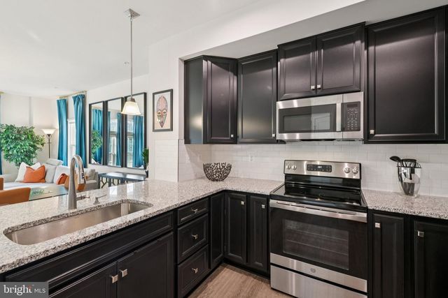 10960 PRESIDENTIAL PKWY, Upper Marlboro, MD 20772