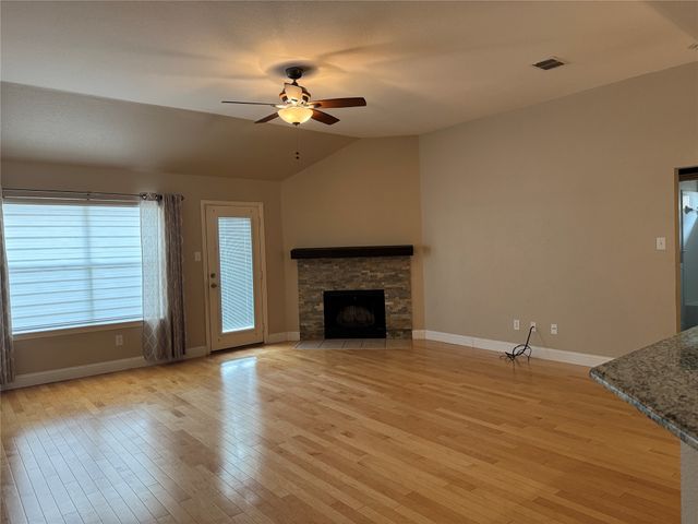 4442 Sharpsburg Drive, Grand Prairie, TX 75052