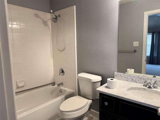 4442 Sharpsburg Drive, Grand Prairie, TX 75052