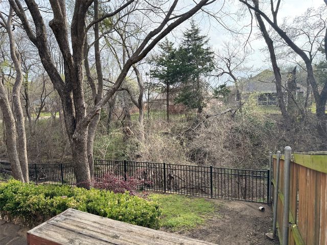 4442 Sharpsburg Drive, Grand Prairie, TX 75052