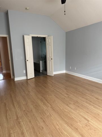 4442 Sharpsburg Drive, Grand Prairie, TX 75052