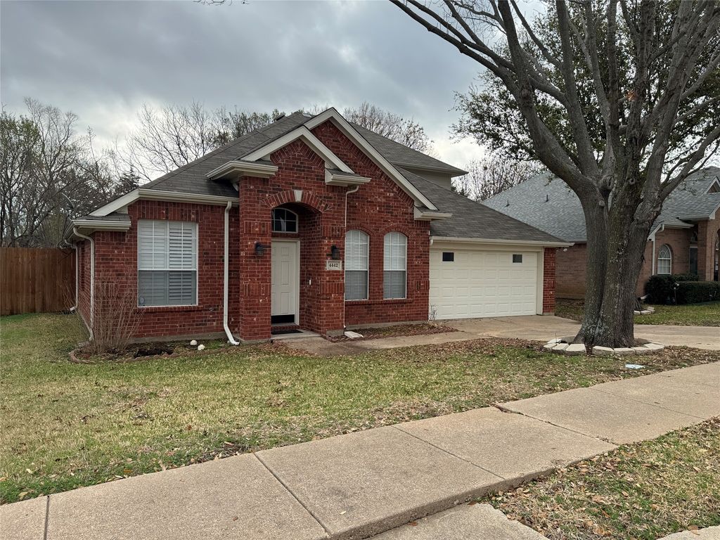 4442 Sharpsburg Drive, Grand Prairie, TX 75052