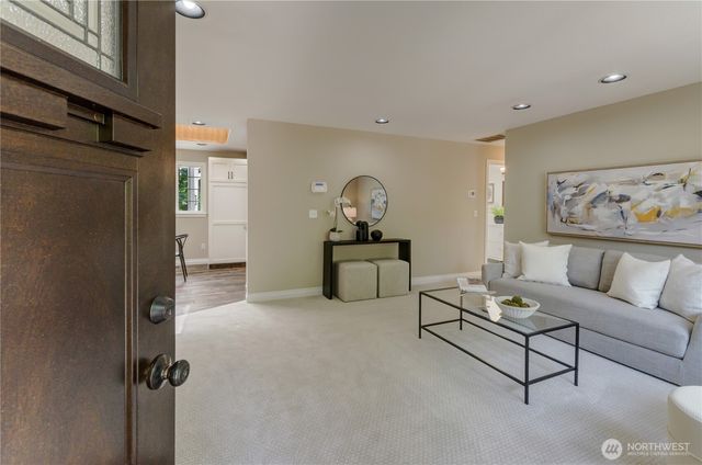 25318 182nd Avenue SE, Covington, WA 98042