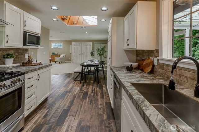 25318 182nd Avenue SE, Covington, WA 98042