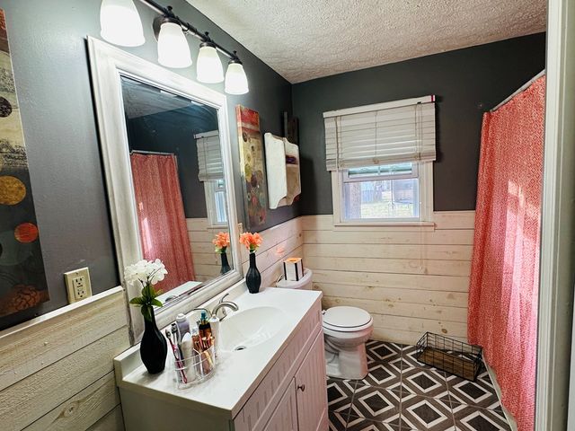 417 Henderson Drive, Hopkinsville, KY 42240