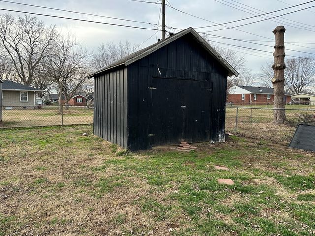 417 Henderson Drive, Hopkinsville, KY 42240