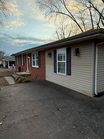 417 Henderson Drive, Hopkinsville, KY 42240