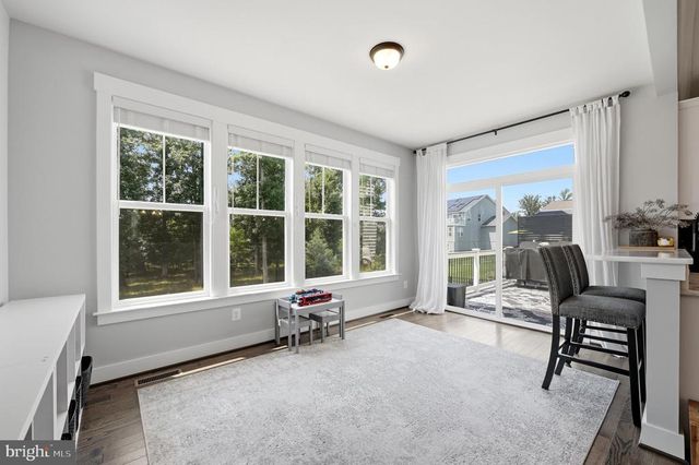 4854 POINT RD, Warrenton, VA 20187
