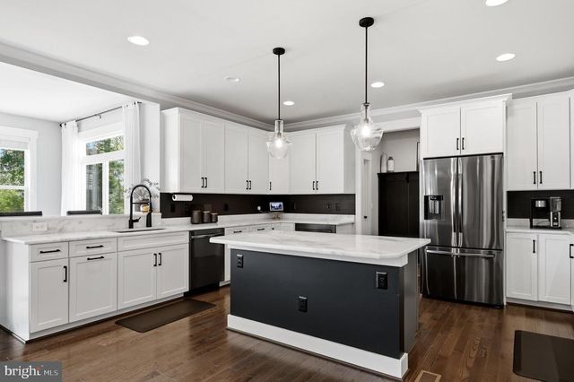 4854 POINT RD, Warrenton, VA 20187