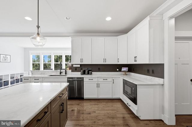 4854 POINT RD, Warrenton, VA 20187