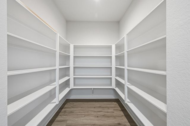 2711 Ametrine Drive, Iowa Colony, TX 77583