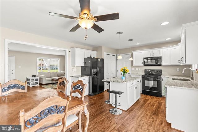 1455 WANDA DR, Hanover, PA 17331