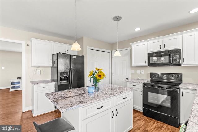1455 WANDA DR, Hanover, PA 17331