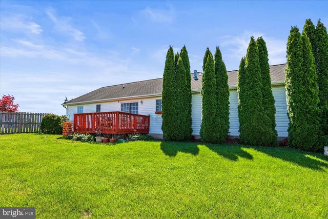 1455 WANDA DR, Hanover, PA 17331