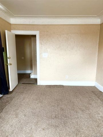 15700 Pinehurst Street, Detroit, MI 48238