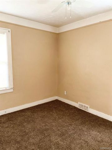 15700 Pinehurst Street, Detroit, MI 48238