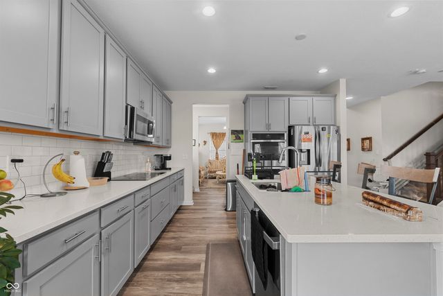 6905 Pine Vail Boulevard, Mccordsville, IN 46055