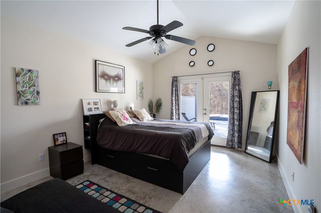 5672 Fm 86, Luling, TX 78648