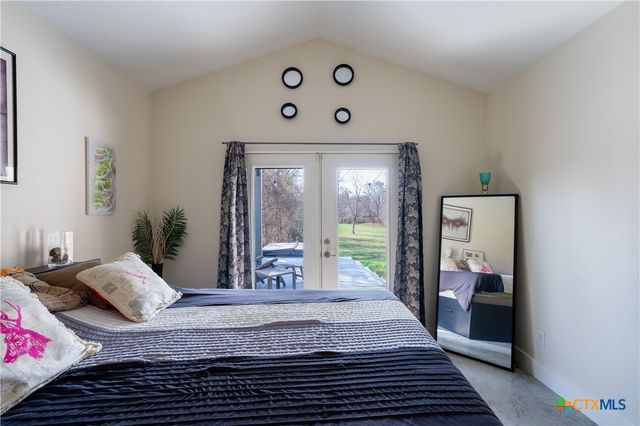 5672 Fm 86, Luling, TX 78648