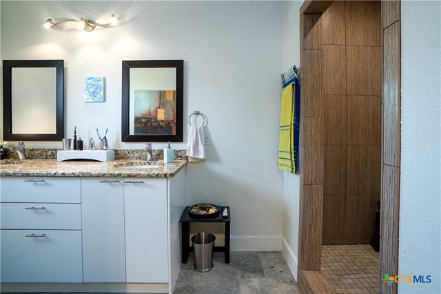 5672 Fm 86, Luling, TX 78648