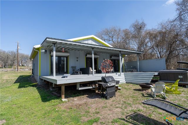 5672 Fm 86, Luling, TX 78648