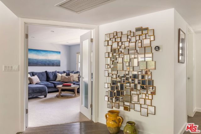 3450 Castlewoods Place, Sherman Oaks, CA 91403