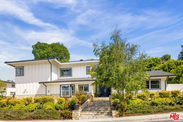 3450 Castlewoods Place, Sherman Oaks, CA 91403