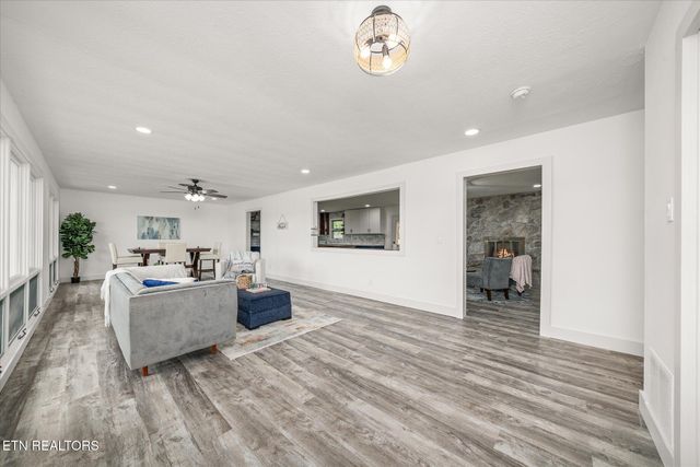 8903 US-127, Crossville, TN 38571