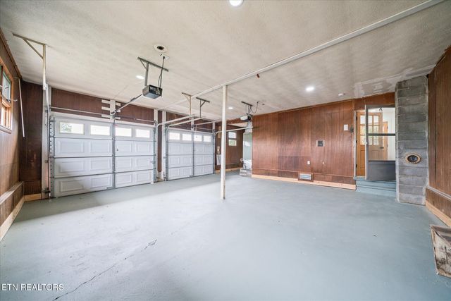 8903 US-127, Crossville, TN 38571