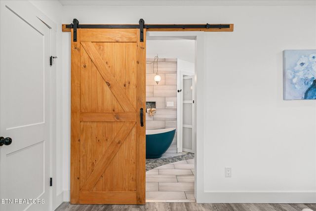 8903 US-127, Crossville, TN 38571