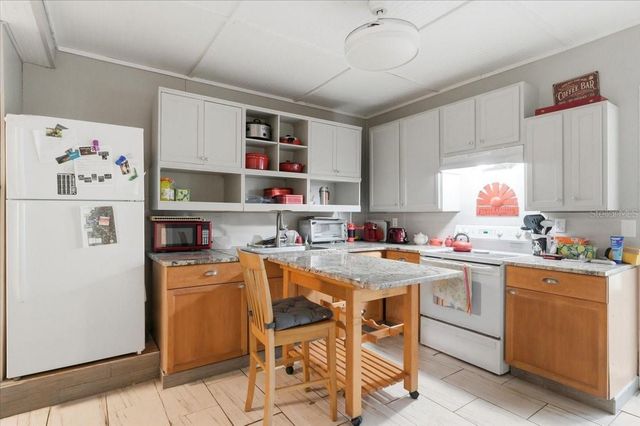 1425 PIONEER DRIVE, Lakeland, FL 33809