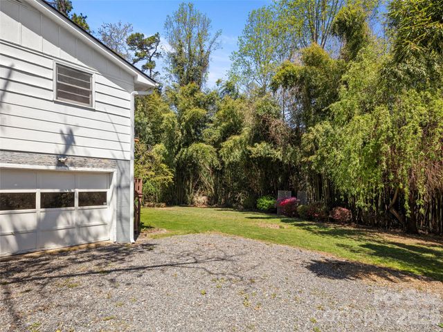 32 Hillendale Road, Asheville, NC 28805