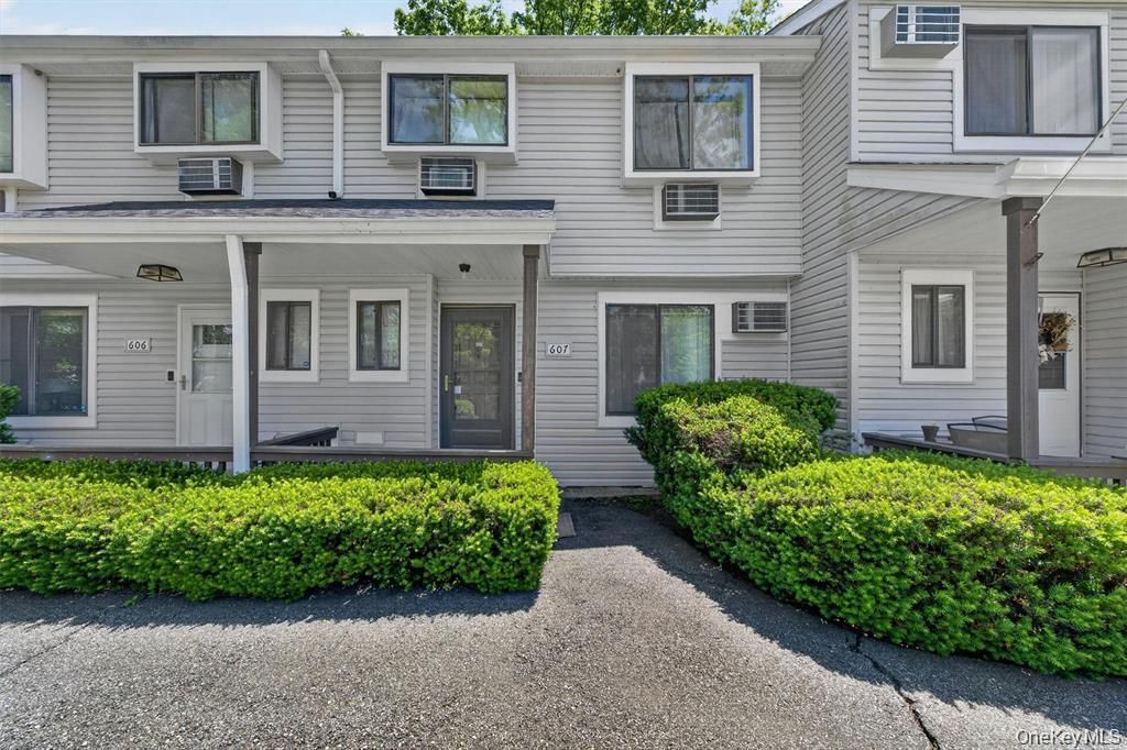 607 Mountain Laurel Drive, Monroe, NY 10950 — photo 2