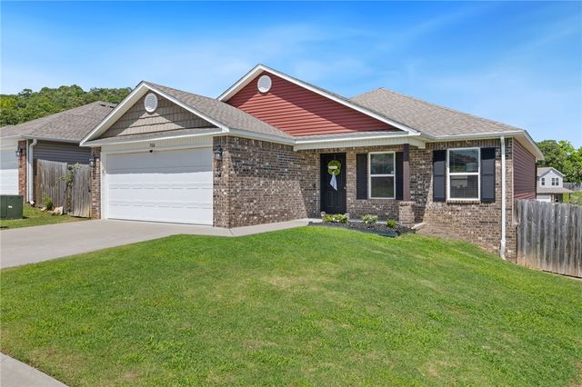 766 S Jaybird Lane, Fayetteville, AR 72701