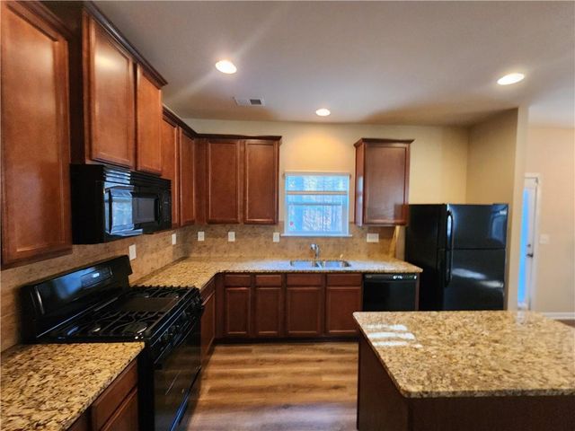 2385 Capella SW Circle, Atlanta, GA 30331